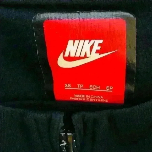 Nike jacket - Picture 5 of 5